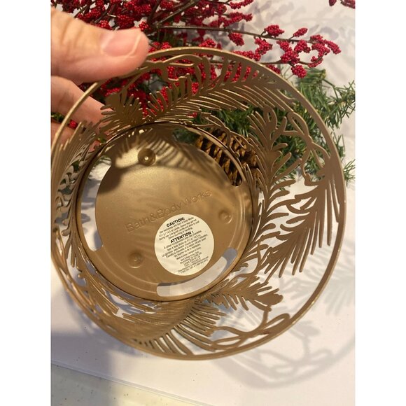 Bath & Body Works Christmas Holiday 3 Wick Candle Holder - Picture 6 of 7